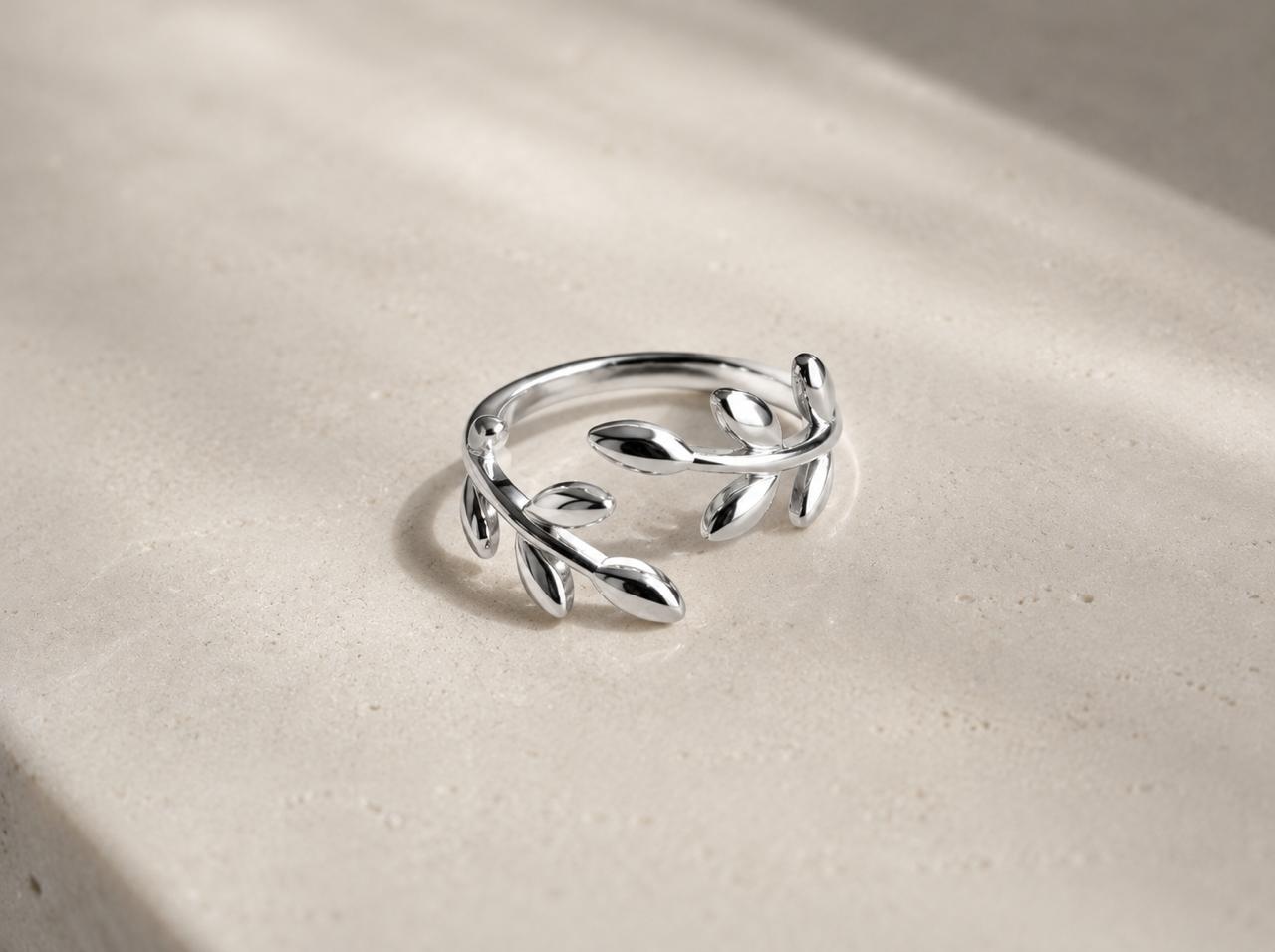 Anillo Ondas Plateadas, fotografía 1