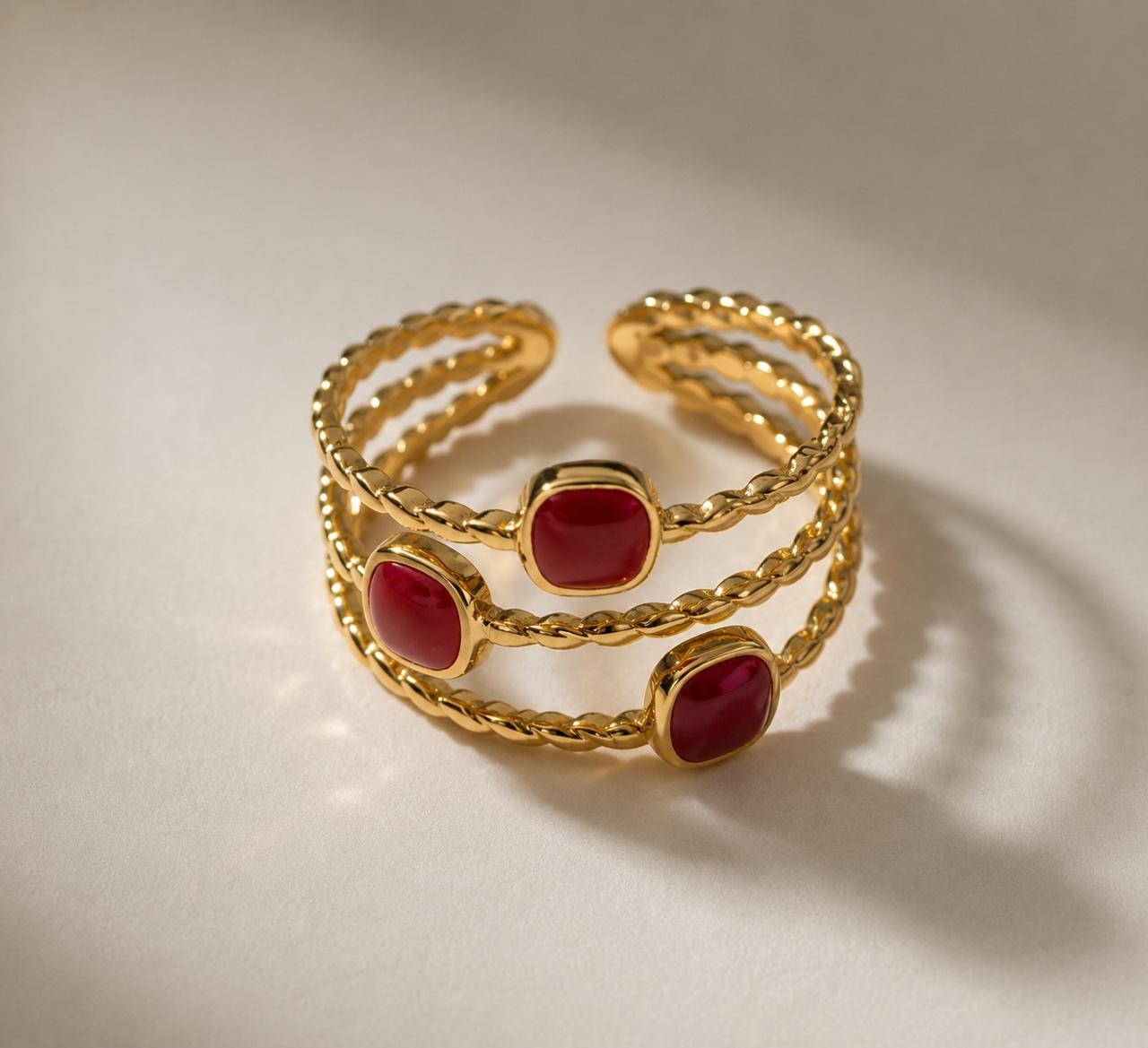 Anillo Trío Rubí, fotografía 1